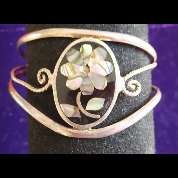 Vintage 7” Mother Of Pearl Abalone Silver Cuff Bracelet - Picture 3 of 6